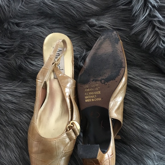 Shoes - Picture 3 of 4